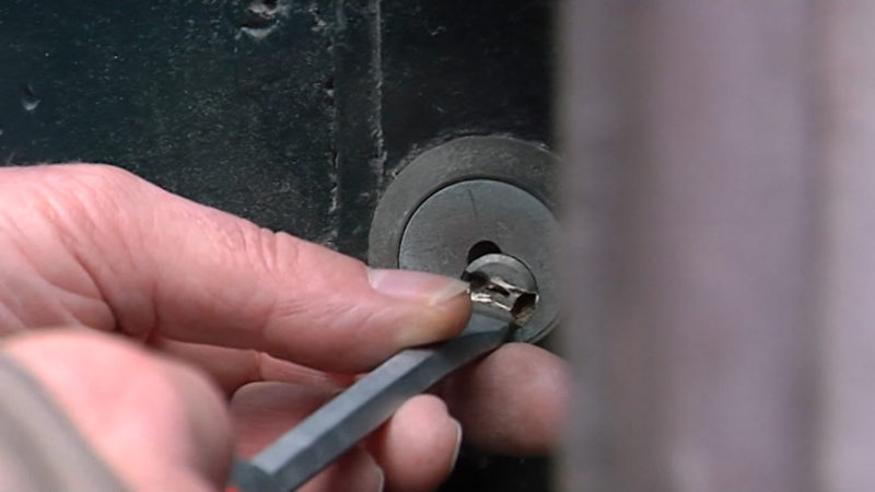 So tappen Sie beim Schlüsseldienst nicht in die Falle! (Foto: SAT.1 NRW)