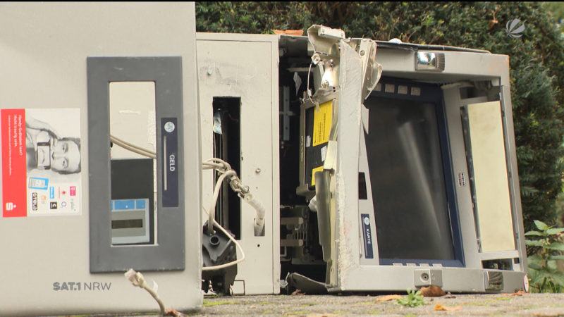 Geldautomat aus Wand gerissen (Foto: SAT.1 NRW)