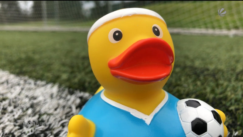 Marketing-Gag vom Bezirksligist SC Borchen (Foto: SAT.1 NRW)