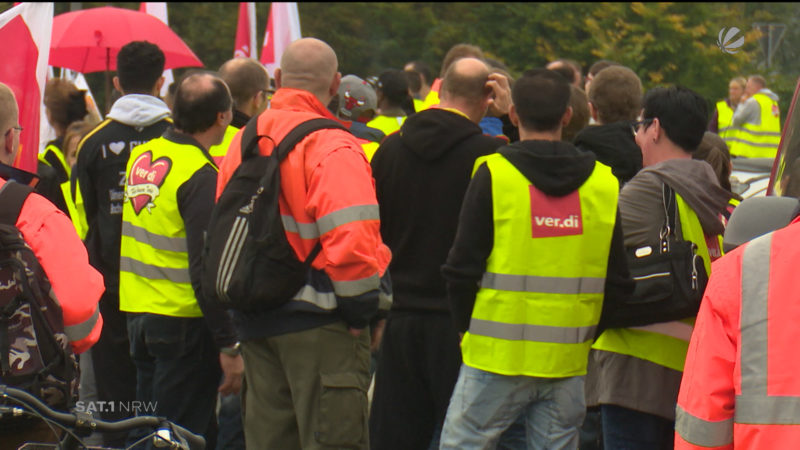 Streik: Amazon-Mitarbeiter behindern Auslieferung von FIFA 18 (Foto: SAT.1 NRW)