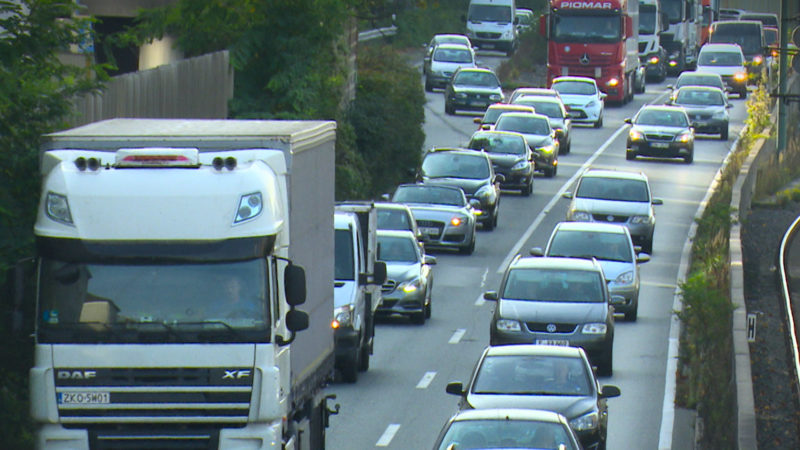 A40 wird gesperrt (Foto: SAT.1 NRW)