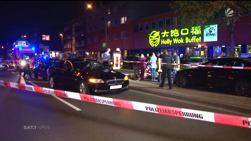Essen: Gaffer behindern Unfallstelle (Foto: SAT.1 NRW)