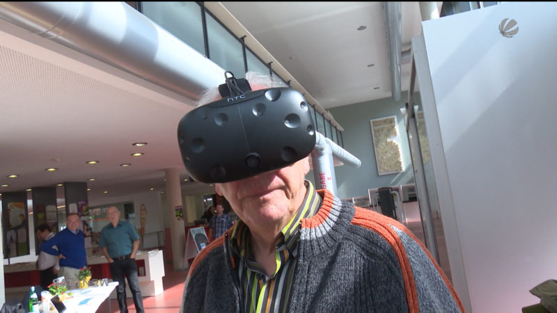 Mit Virtual-Reality-Brille zurück in die Vergangenheit (Foto: SAT.1 NRW)