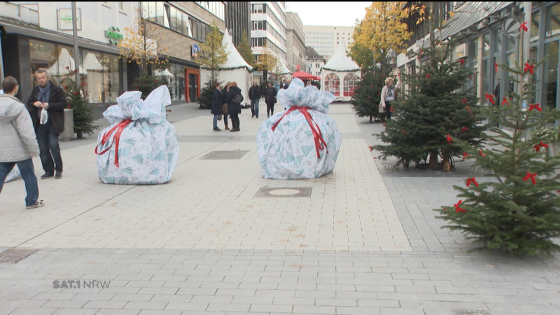 Terrorsperren in Geschenkpapier (Foto: SAT.1 NRW)