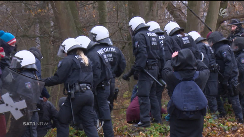 Hambacher Forst: Proteste wegen Rodungen (Foto: SAT.1 NRW)