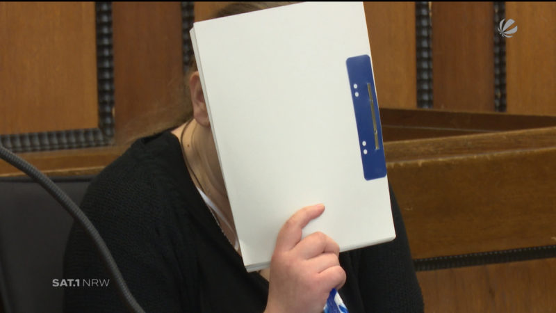 Mutter des getöteten Leo neu verurteilt (Foto: SAT.1 NRW)