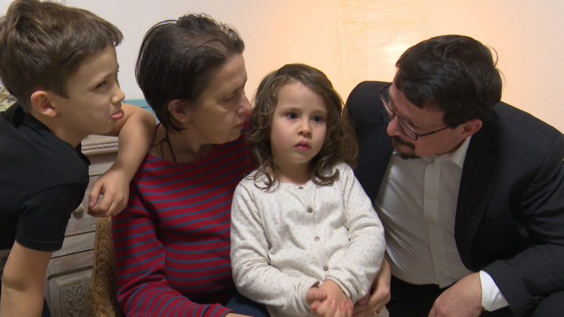 Unterstützung für Familie (Foto: SAT.1 NRW)