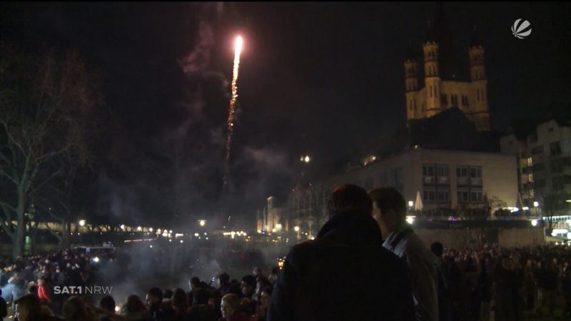 Polizei nimmt Silvester-Raudis fest (Foto: SAT.1 NRW)