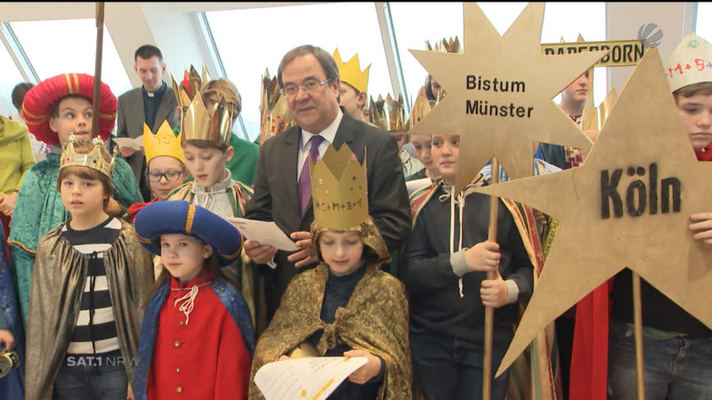 Sternsinger bei NRW-Ministerpräsident (Foto: SAT.1 NRW)