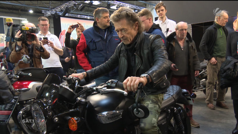 Mit Peter Maffay auf der Motorradmesse (Foto: SAT.1 NRW)