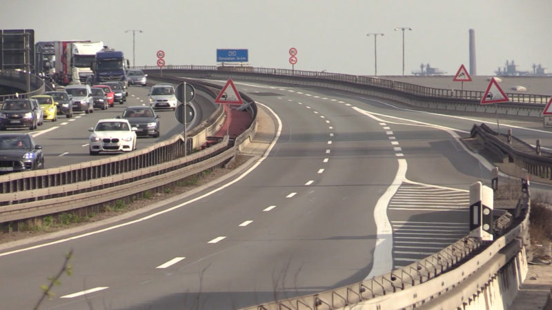 BRÜCKENSPERRUNG (Foto: SAT.1 NRW)