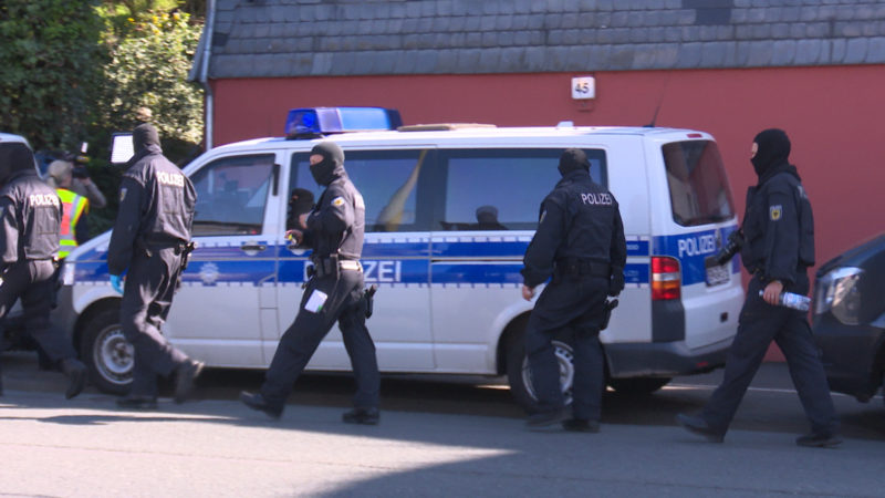 RAZZIA GEGEN MENSCHENHANDEL (Foto: SAT.1 NRW)