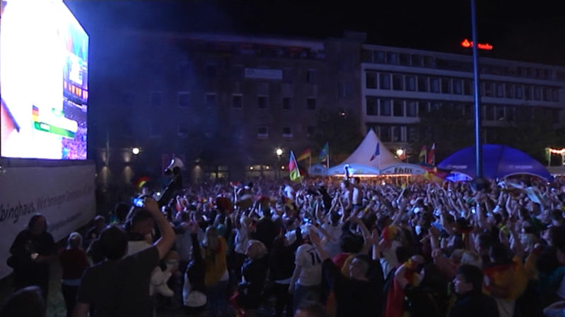 Umfrage zum WM-Public Viewing (Foto: SAT.1 NRW)