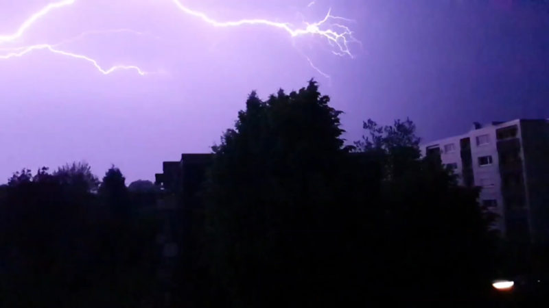 Heftige Gewitter über Bonn (Foto: SAT.1 NRW)