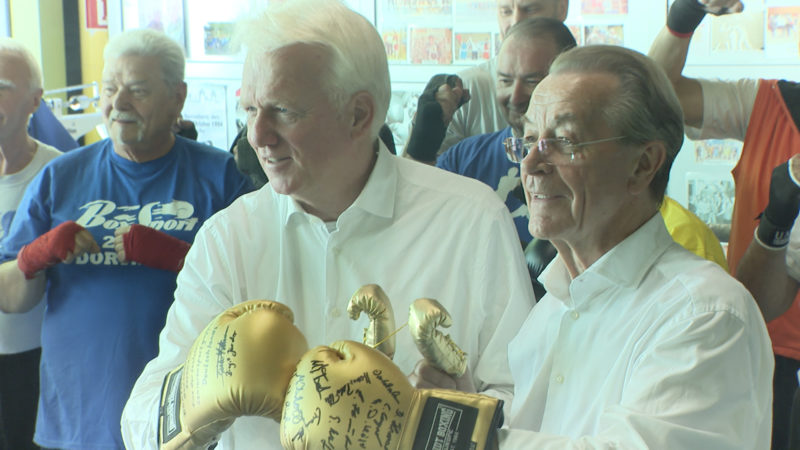 FRANZ MÜNTEFERING BOXT (Foto: SAT.1 NRW)