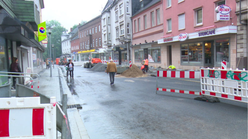 Neue Straße ruiniert Anwohner (Foto: SAT.1 NRW)