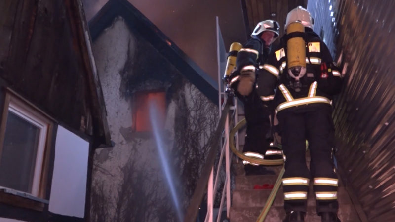 Haus nach Brand einsturzgefährdet (Foto: SAT.1 NRW)