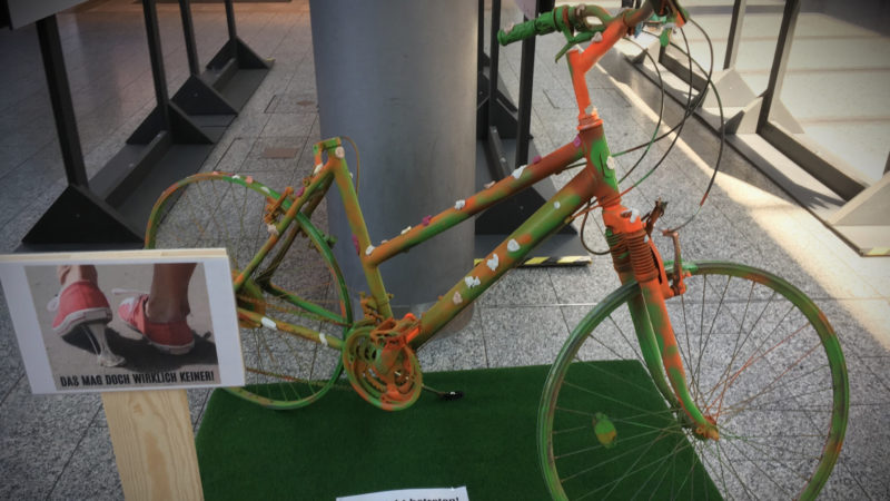 FAHRRAD FÜR KAUGUMMIS (Foto: SAT.1 NRW)