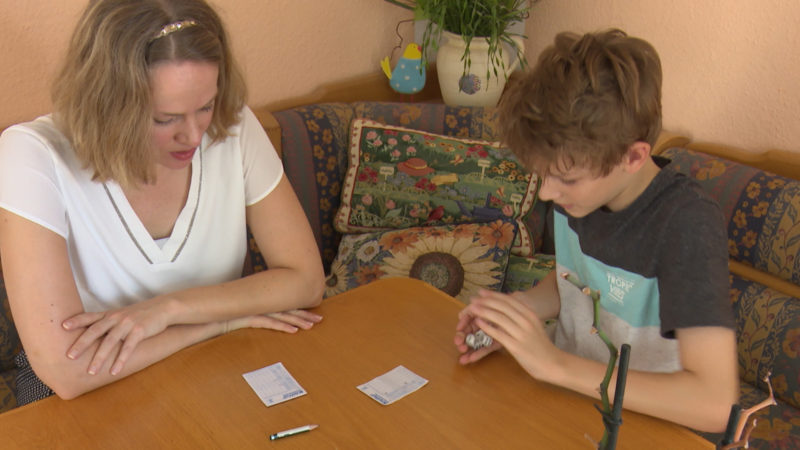 Alleinerziehende leben in Armut - Muss jetzt Politik handeln? (Foto: SAT.1 NRW)