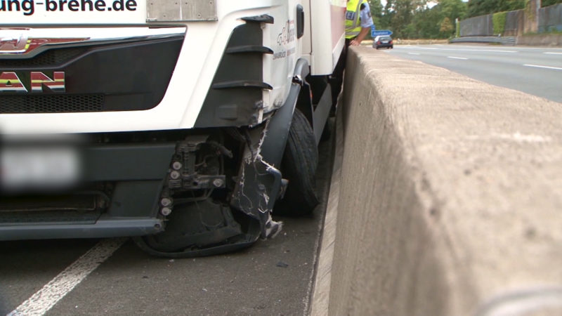 Herzinfarkt auf Autobahn (Foto: SAT.1 NRW)