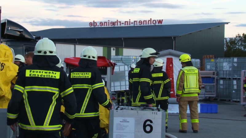 Säureaustritt nach Gabelstaplerbrand (Foto: SAT.1 NRW)