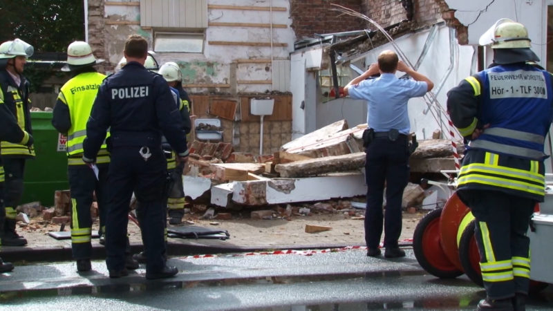 Verschüttet unter Beton (Foto: SAT.1 NRW)