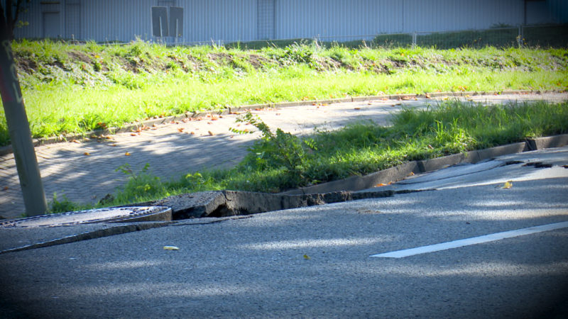 STRASSE ABGESACKT (Foto: SAT.1 NRW)