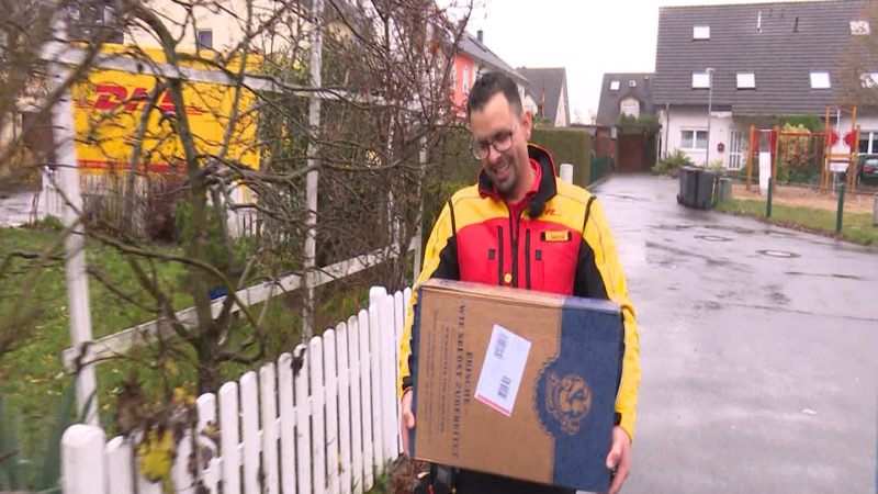 Paketboten im Weihnachtsstress (Foto: SAT.1 NRW)