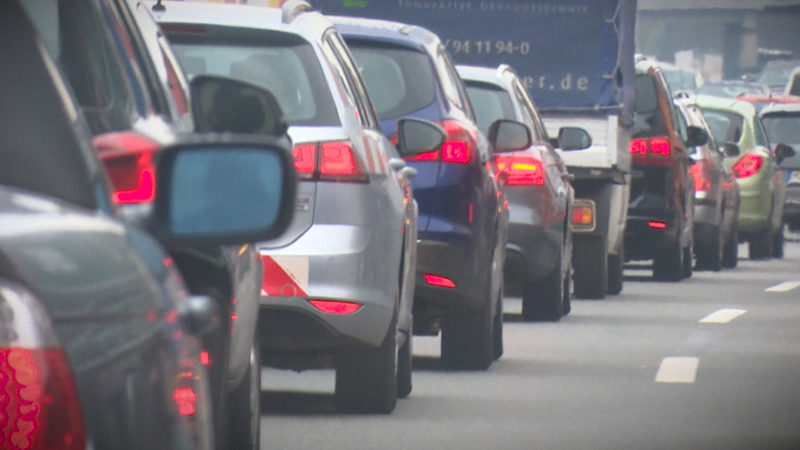 Vollsperrung in Duisburg (Foto: SAT.1 NRW)