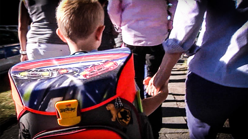 Ihre ersten Schul-Erinnerungen (Foto: SAT.1 NRW)