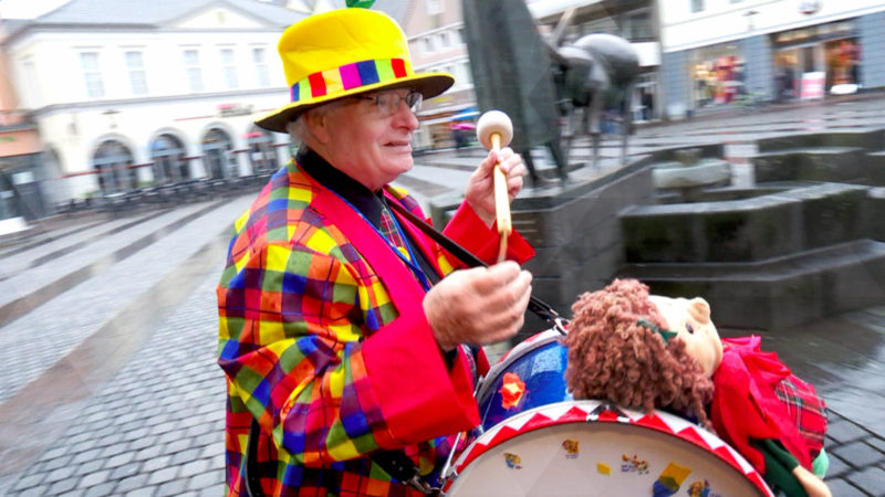 Der kleinste Rosenmontagszug der Welt (Foto: SAT.1 NRW)