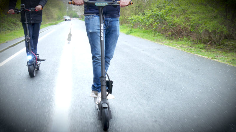 E-ROLLER - POLITIKER MACHEN DEN FAHRTEST (Foto: SAT.1 NRW)