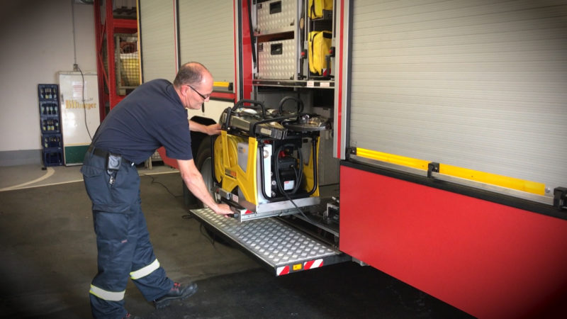 FEUERWEHR BEKLAUT (Foto: SAT.1 NRW)