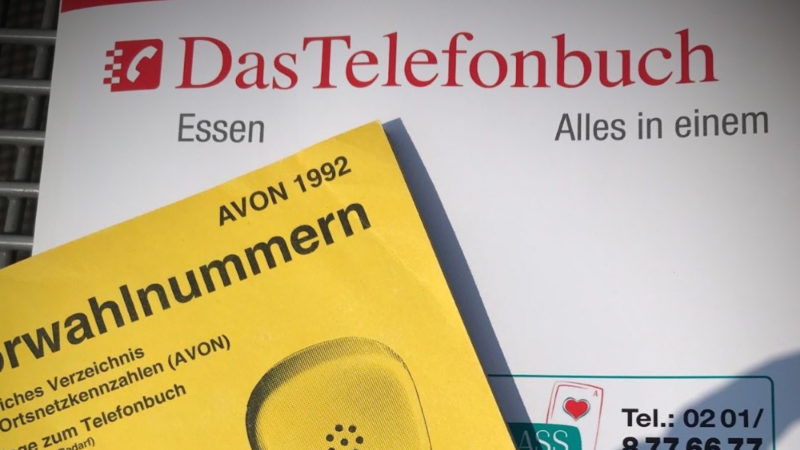 ÄRGER UM TELEFONBÜCHER (Foto: SAT.1 NRW)