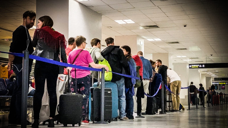 Flugbegleiter-Streik trifft NRW-Familien (Foto: SAT.1 NRW)