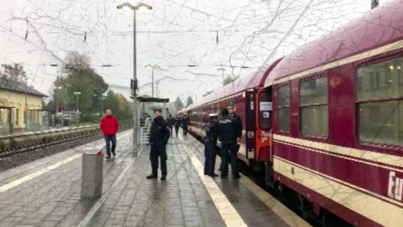 Flaschenwerfer stellt sich (Foto: SAT.1 NRW)