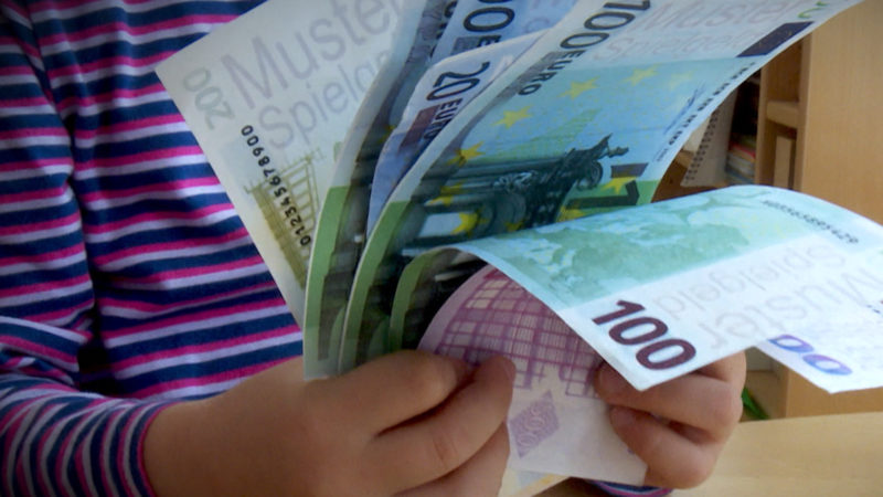 Betrug mit Kindergeld (Foto: SAT.1 NRW)