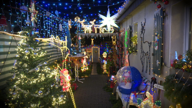 Schalte aus dem Weihnachtshaus (Foto: SAT.1 NRW)