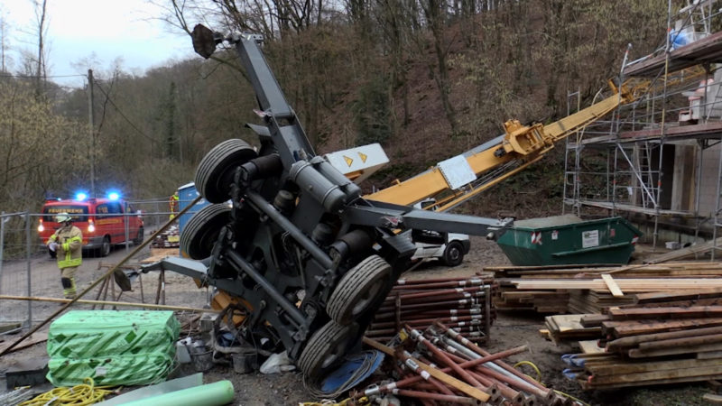 Kran umgestürzt (Foto: SAT.1 NRW)
