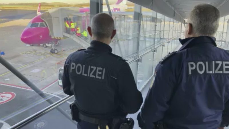 Rechte an Flughafen gestoppt (Foto: SAT.1 NRW)