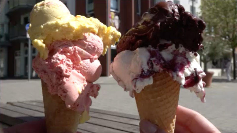 Eis aus Kohle in Herten - schmeckt das? (Foto: SAT.1 NRW)