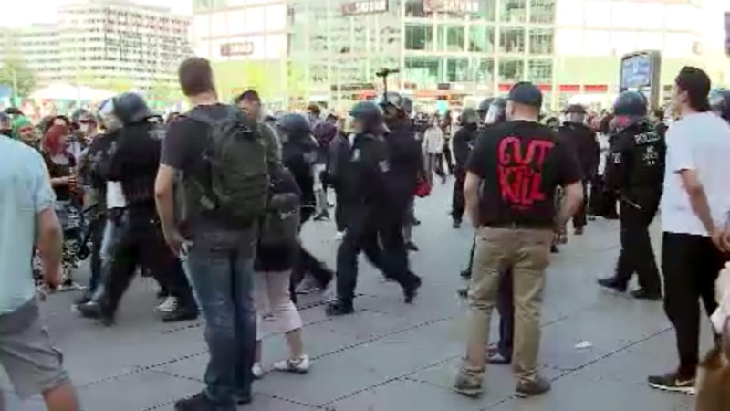 Immer mehr Corona-Demos (Foto: SAT.1 NRW)