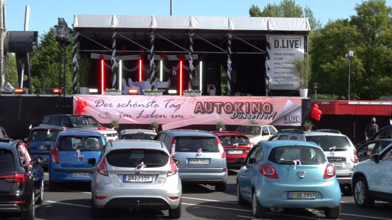 Hochzeit im Autokino (Foto: SAT.1 NRW)