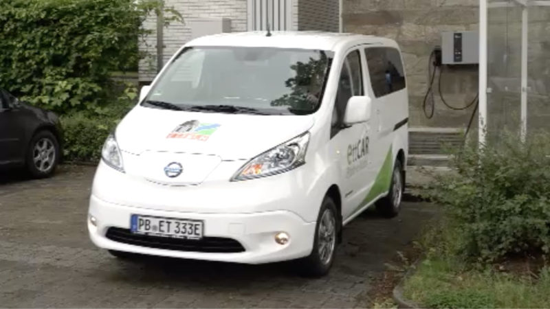 Kostenloses E-Auto "Edgar" im Dorf Etteln (Foto: SAT.1 NRW)