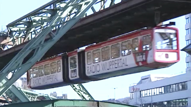 Schwebebahn wird stillgelegt (Foto: SAT.1 NRW)