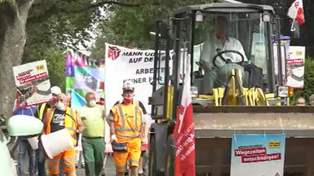 Demo für mehr Lohn (Foto: SAT.1 NRW)