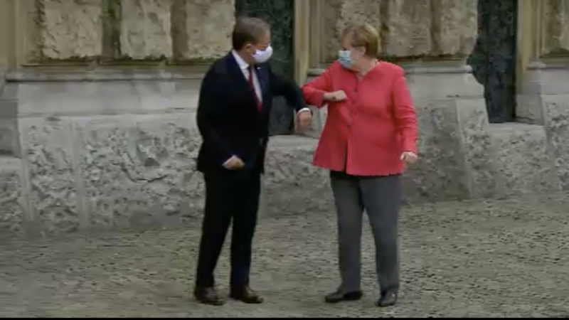 Angela Merkel besucht Armin Laschet (Foto: SAT.1 NRW)