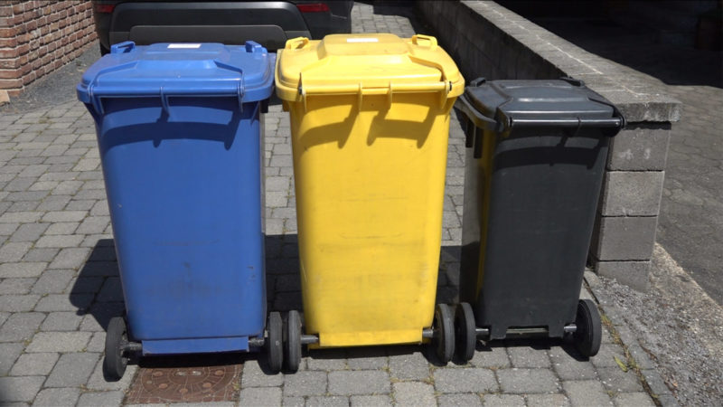 Radikaler Mülltonnenprotest in Geilenkirchen (Foto: SAT.1 NRW)