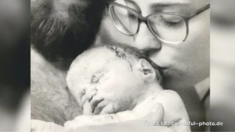 Sternenkinder-Fotografin schenkt Erinnerungen (Foto: SAT.1 NRW)