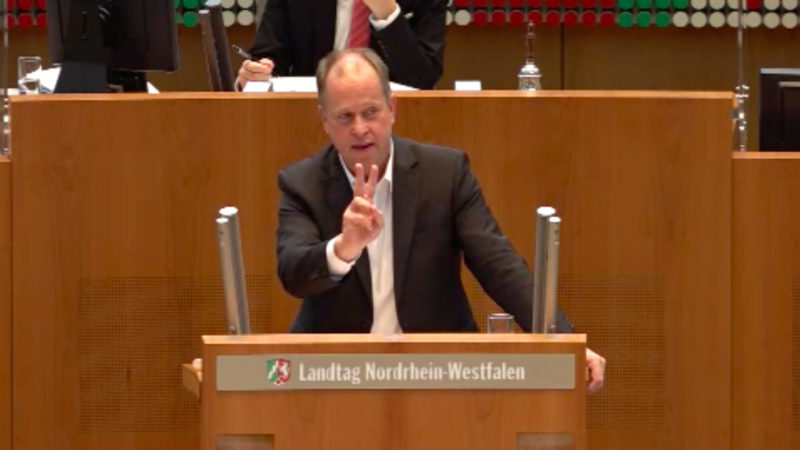 Corona-Zoff im Landtag (Foto: SAT.1 NRW)